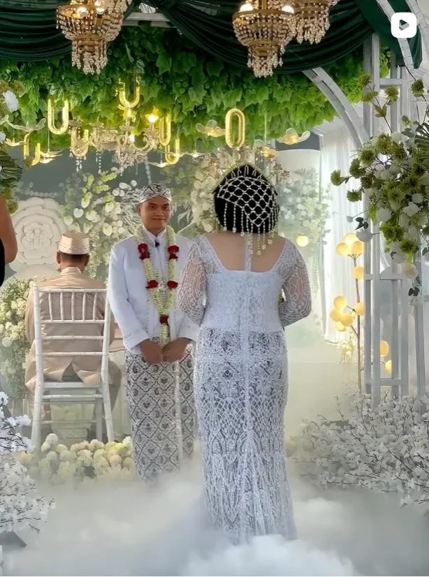 Nova & Kurniawan